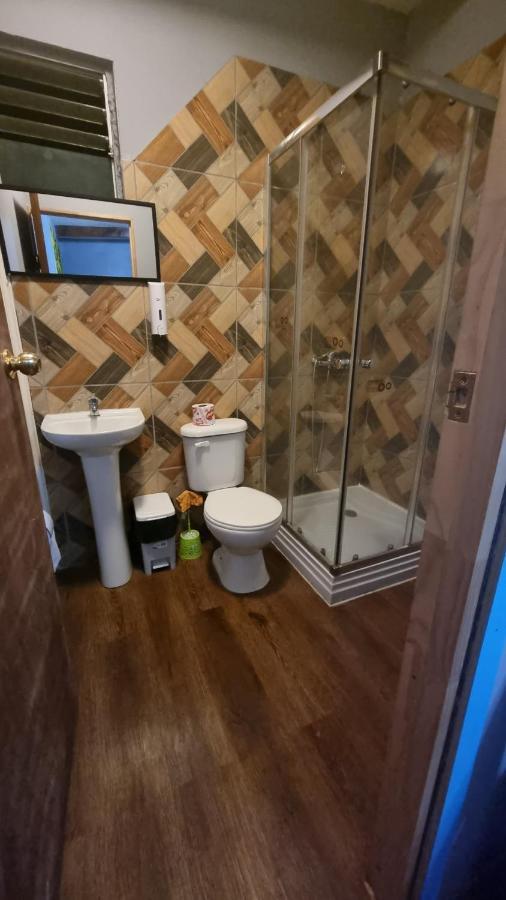 Hostal Henua Roa Анґа-Роа Екстер'єр фото